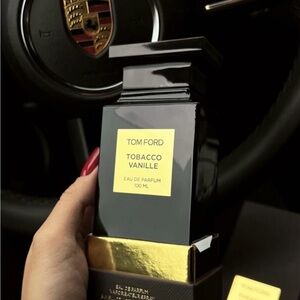 Tom Ford Tobacco Vanille Eau de Parfum - Black and Gold